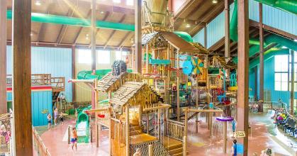 Splash Country Indoor Waterpark at Grand Country | Explore Branson