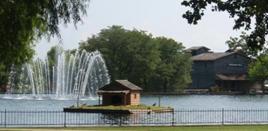 Fountain at Lake Honor - Picture of The Keeter Center at College of the Ozarks - Lodging, Point Lookout - Tripadvisor